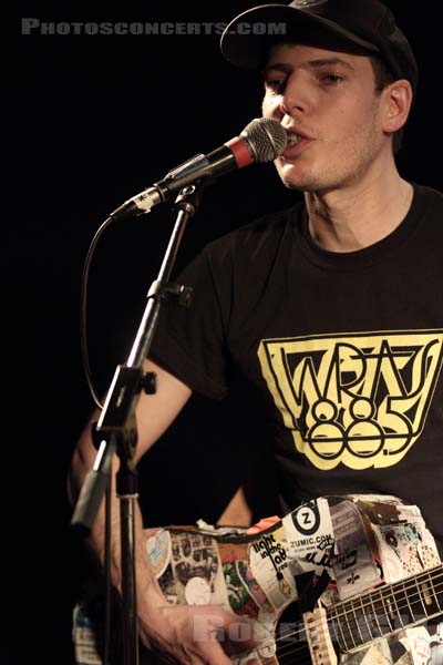 JEFFREY LEWIS AND THE RAIN - 2014-01-26 - SAINT OUEN - Mains d'Oeuvres - 